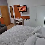 Sobe/rooms Riva Bed and breakfast