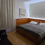 Bed and breakfast Sobe/rooms Riva