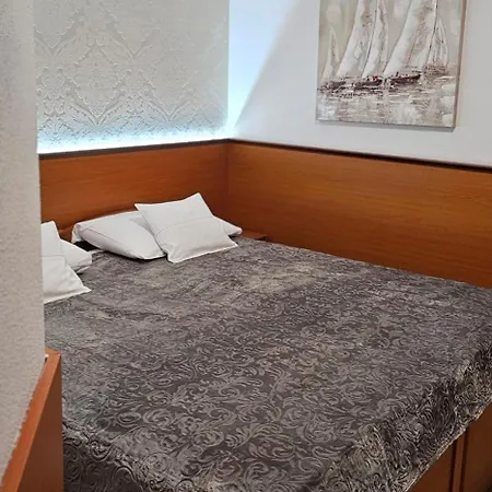 Sobe/rooms Riva 3*