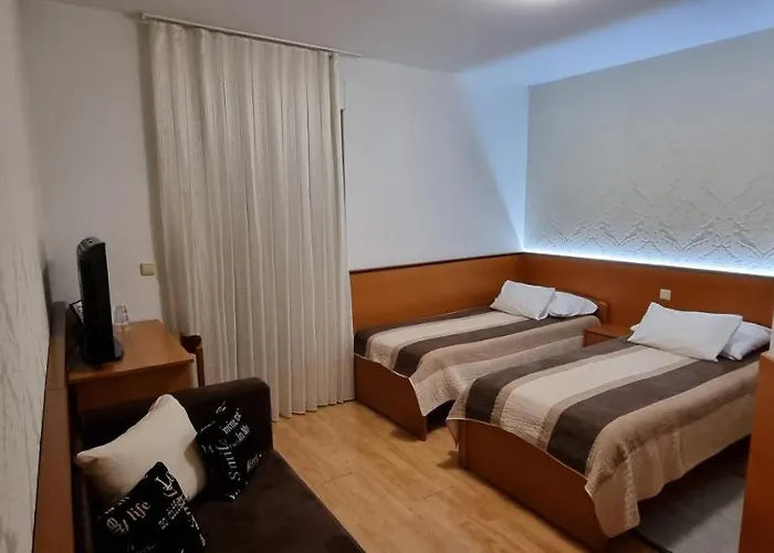 krevet i doručak Sobe/rooms Riva 3*