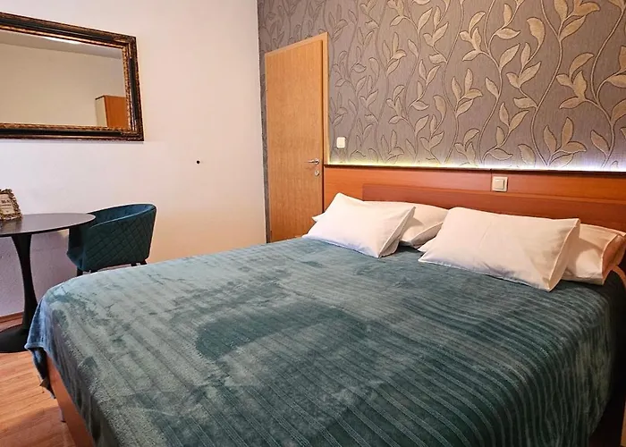 Sobe/rooms Riva krevet i doručak