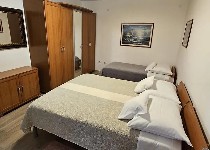 Sobe/rooms Riva krevet i doručak 3*