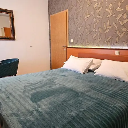 Sobe/rooms Riva Oda ve Kahvaltı