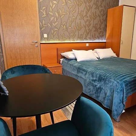 Sobe/rooms Riva 3* Ζαντάρ