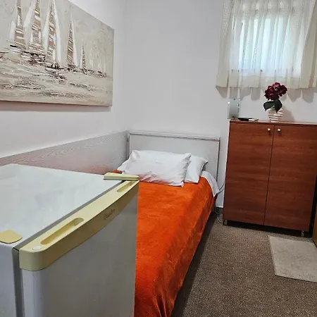 Sobe/rooms Riva Bed & Breakfast