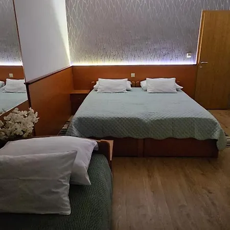 Bed and Breakfast Sobe/rooms Riva 3*