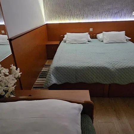 Sobe/rooms Riva 3* Ζαντάρ