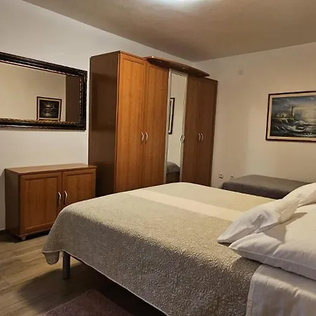 Sobe/rooms Riva 3* Ζαντάρ