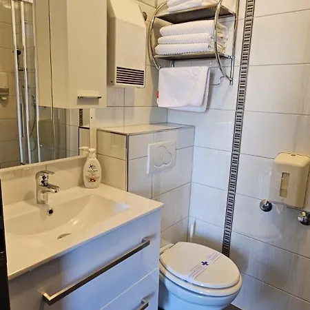 Oda ve Kahvaltı Sobe/rooms Riva