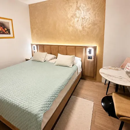 Sobe/rooms Riva Bed & Breakfast 3*