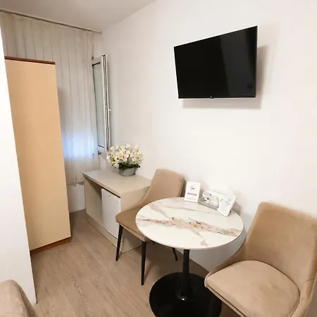 Sobe/rooms Riva Zadar