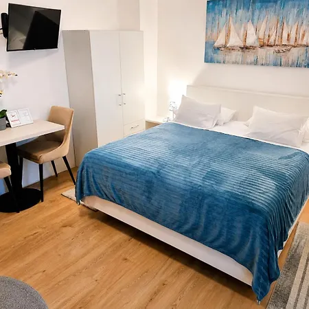 Sobe/rooms Riva