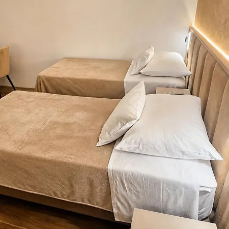 Bed & Breakfast Sobe/rooms Riva 3*