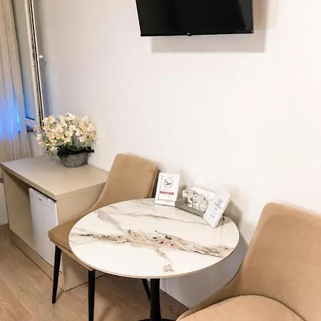 Bed & Breakfast Sobe/rooms Riva Zadar
