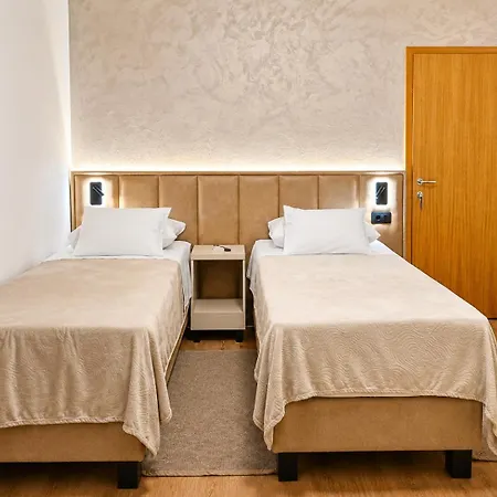 Sobe/rooms Riva 3* Zadar