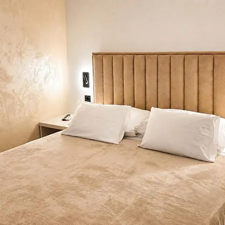 Sobe/rooms Riva Bed & Breakfast 3*