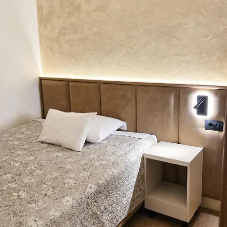 Bed & Breakfast Sobe/rooms Riva Zadar