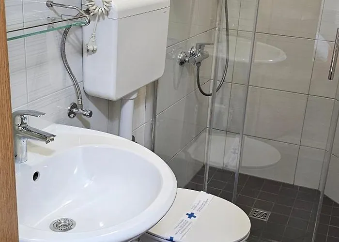 Sobe/rooms Riva Bed & Breakfast 3*