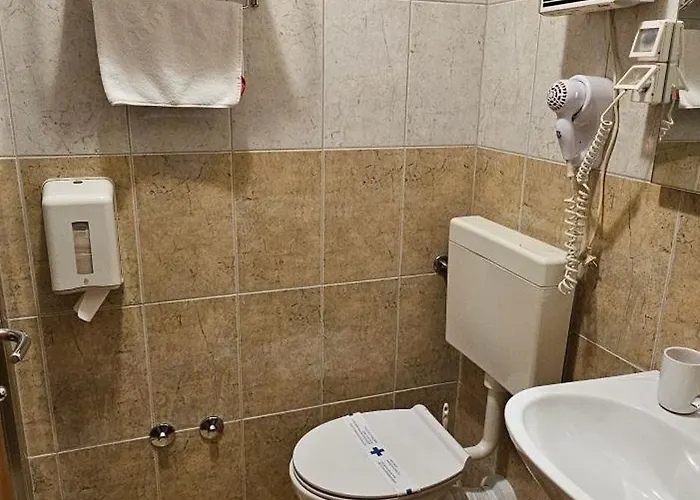 Sobe/rooms Riva Bed & Breakfast 3*